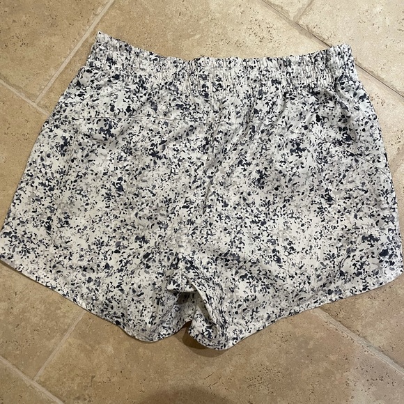 Athleta shorts - Picture 3 of 4